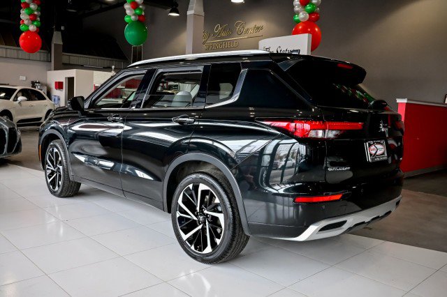 Used 2024 Mitsubishi Outlander SEL Black Edition image 7