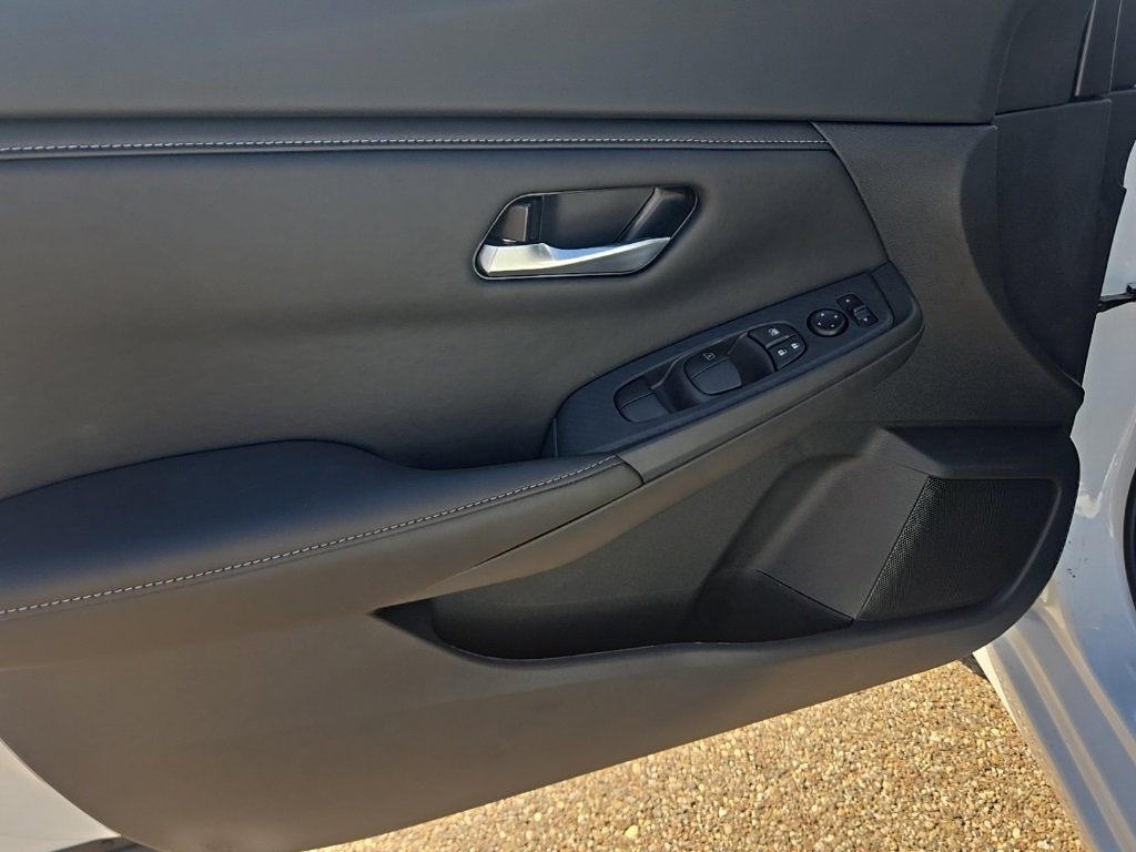 New 2025 Nissan Sentra SV image 11