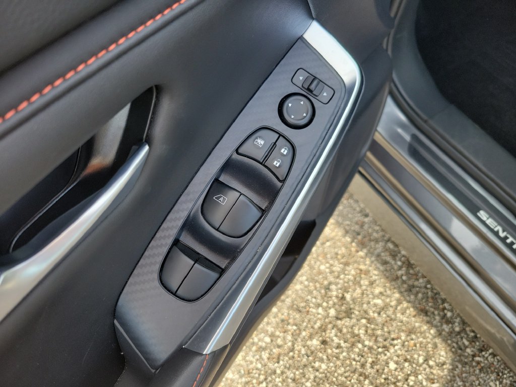 Certified 2025 Nissan Sentra SR FWD image 14
