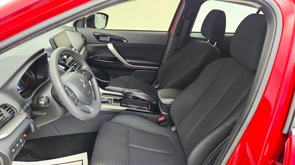 Used 2023 Mitsubishi Eclipse Cross LE image 18
