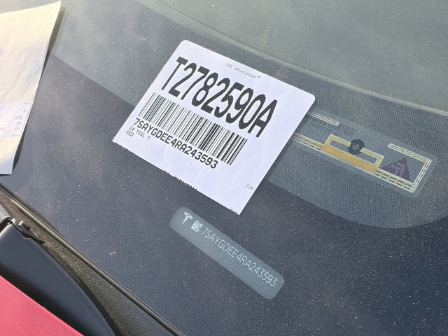 Used 2024 Tesla Model Y Long Range AWD/4WD image 11