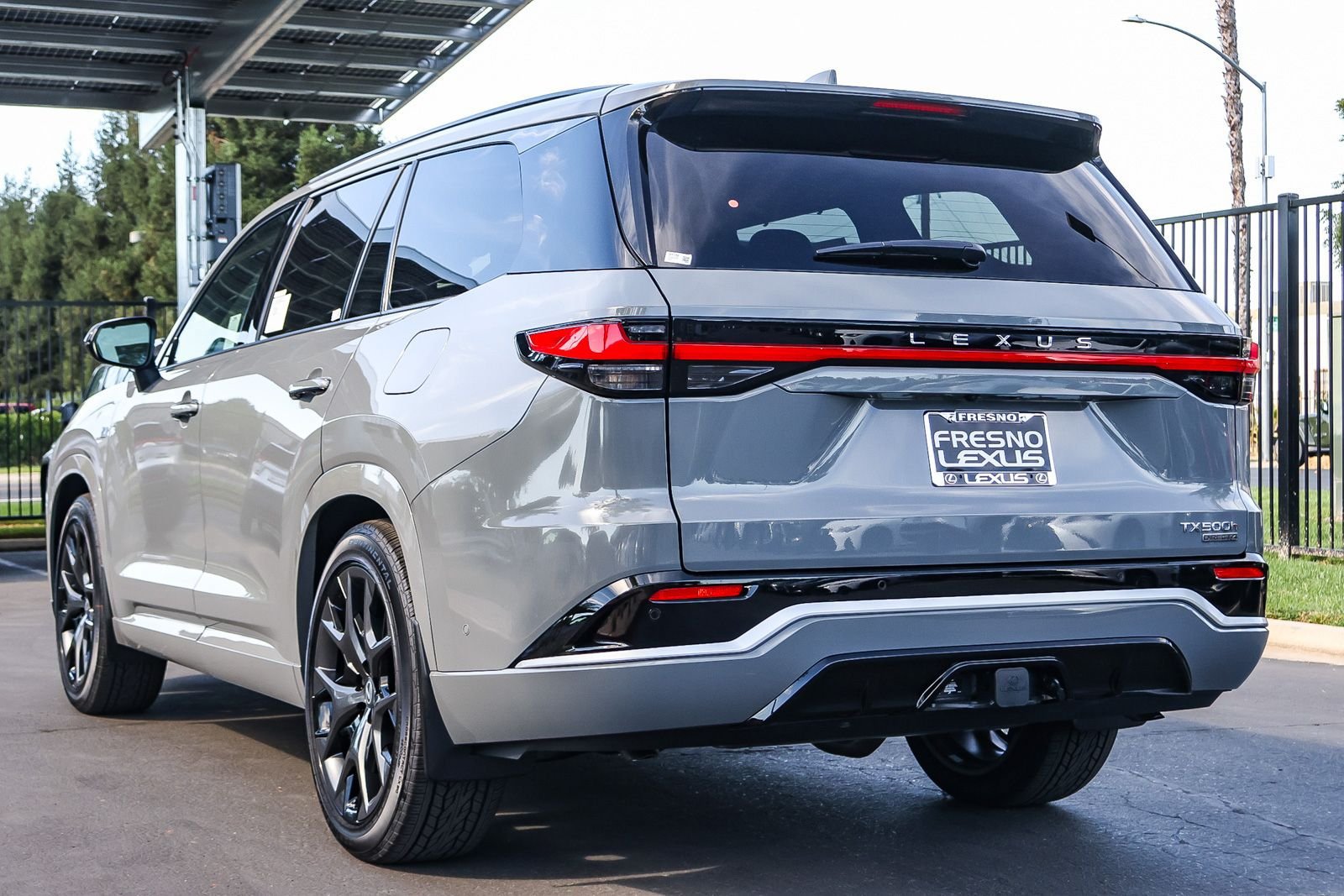 New 2026 Lexus TX 500h AWD image 4