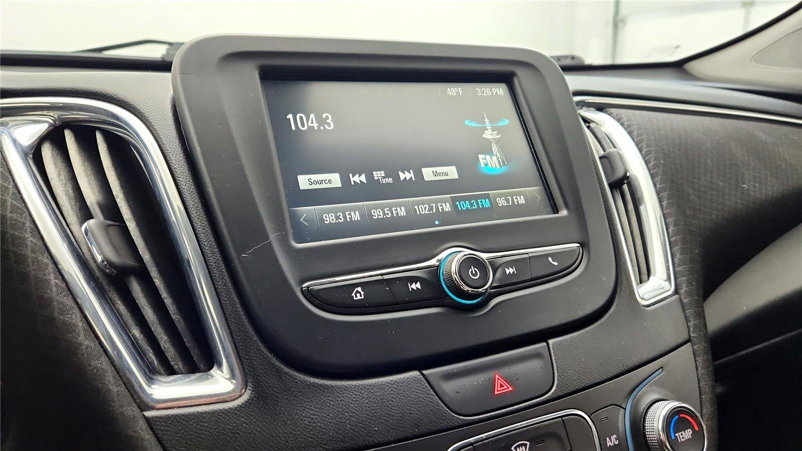 Used 2016 Chevrolet Malibu LT image 36