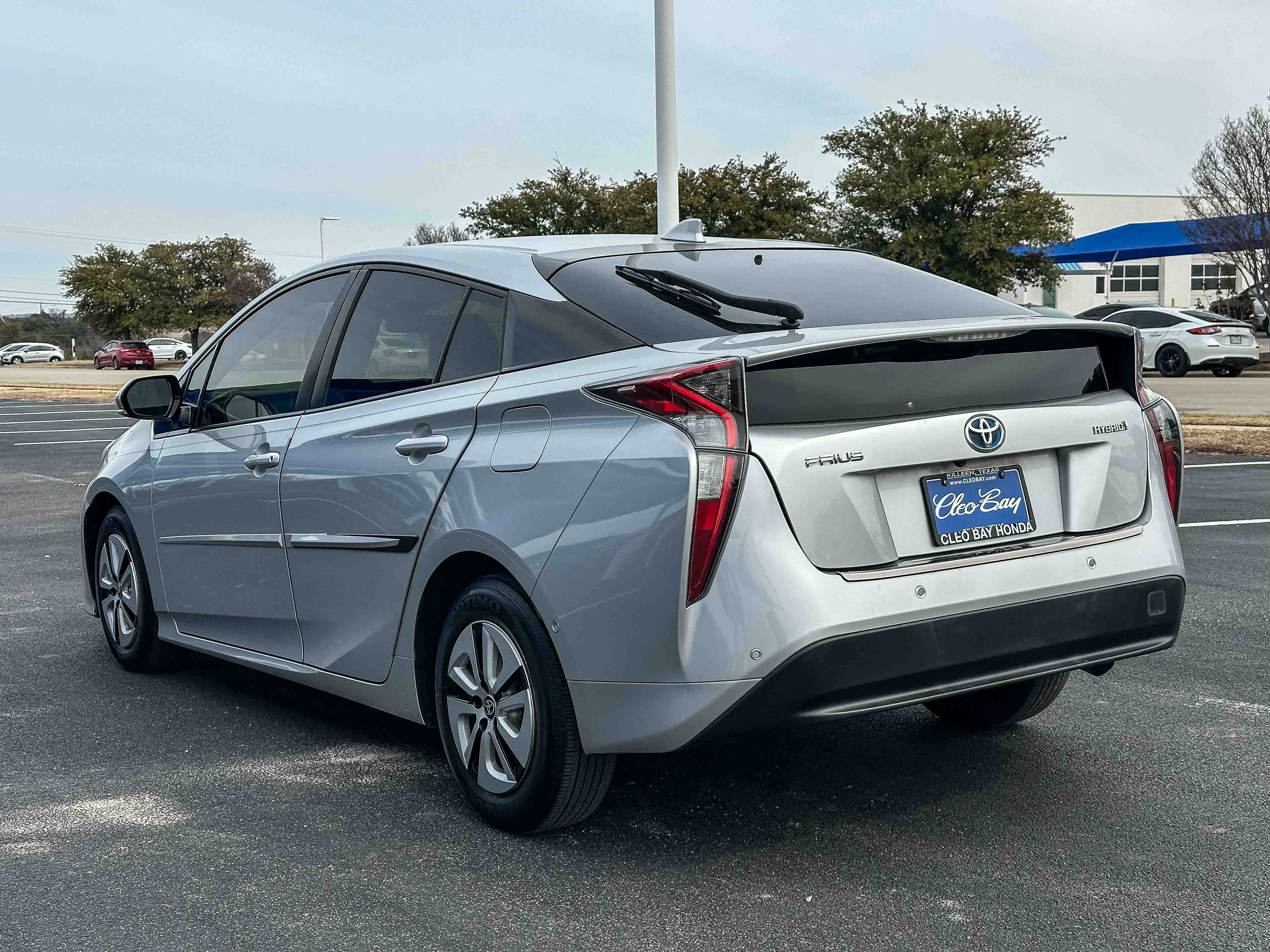 Used 2018 Toyota Prius Four image 8