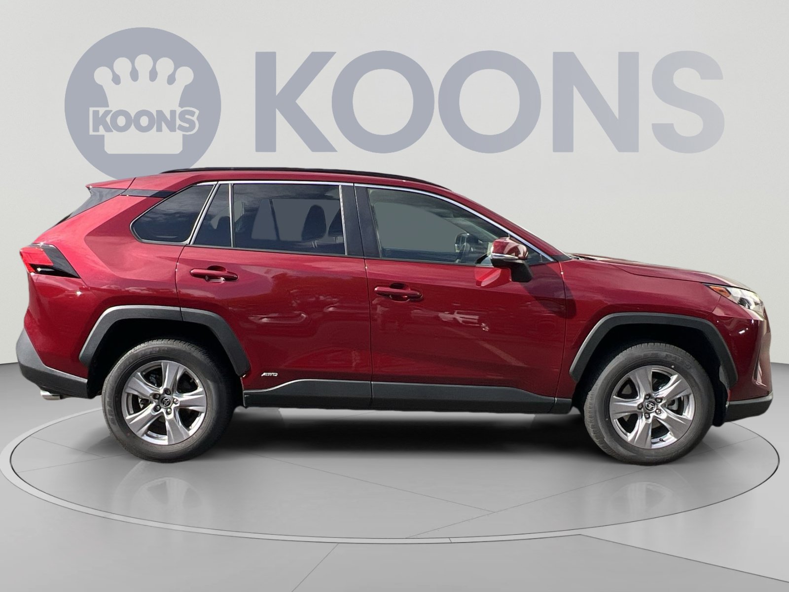 Used 2025 Toyota RAV4 XLE AWD/4WD image 8