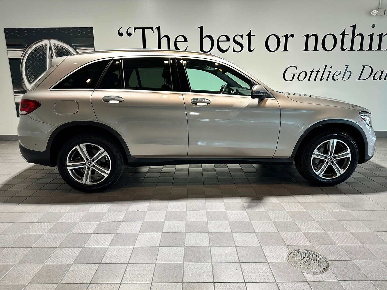Used 2020 Mercedes-Benz GLC 300 4MATIC image 5