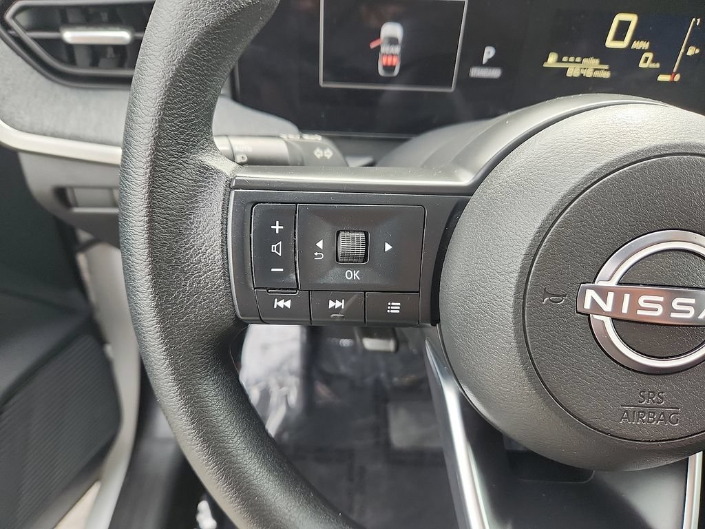 Certified 2025 Nissan Kicks SV AWD/4WD image 21