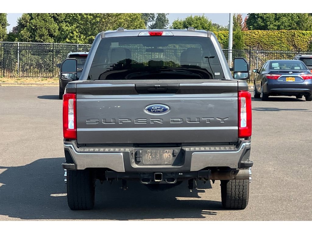 Used 2025 Ford F350 XLT image 6