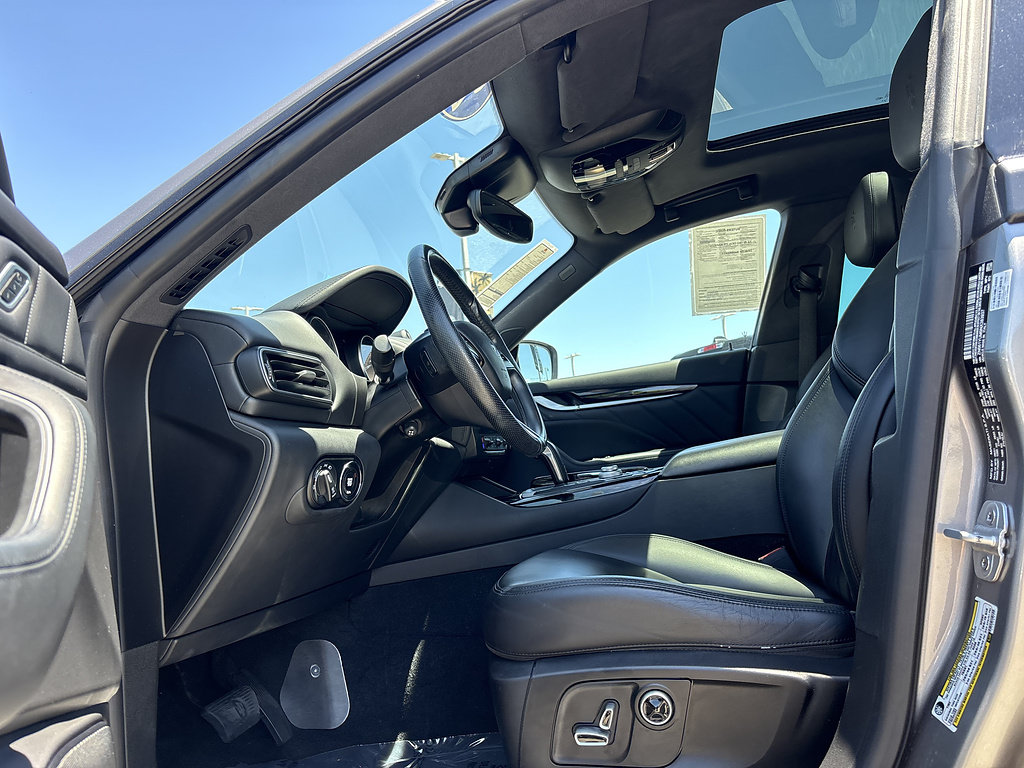 Used 2022 Maserati Levante Modena AWD/4WD image 20