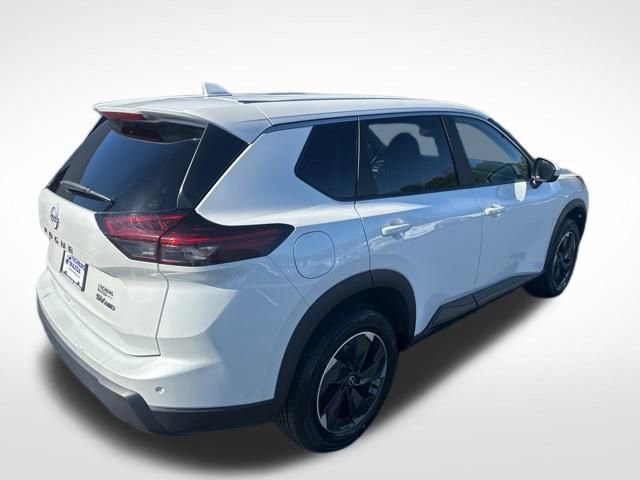 Used 2024 Nissan Rogue SV image 7