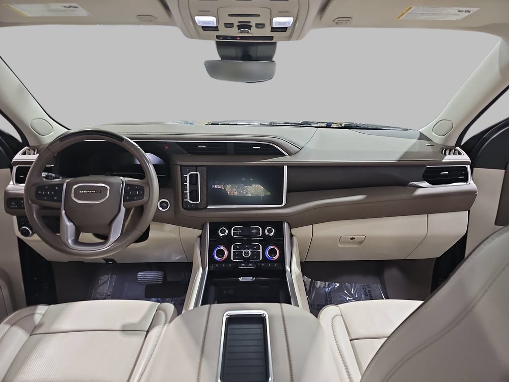 Certified 2024 GMC Yukon XL Denali w/ Advanced Technology Package AWD/4WD image 11