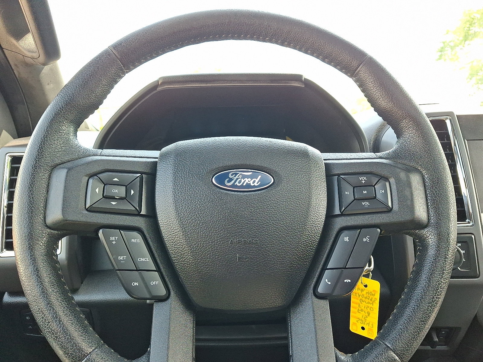 Used 2015 Ford F150 XLT w/ Equipment Group 302A Luxury AWD/4WD image 20