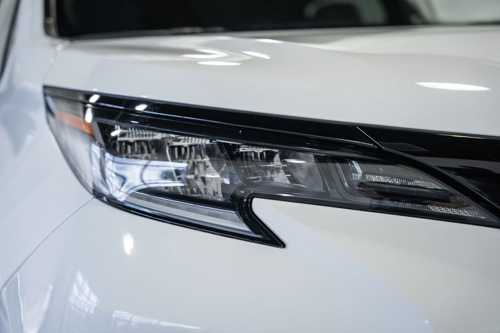 New 2026 Toyota Sienna XLE Woodland Edition image 13