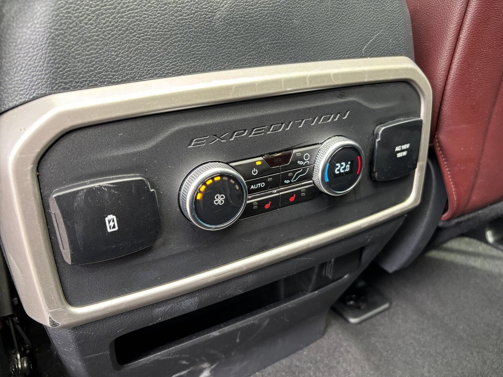 Used 2024 Ford Expedition Limited RWD image 26