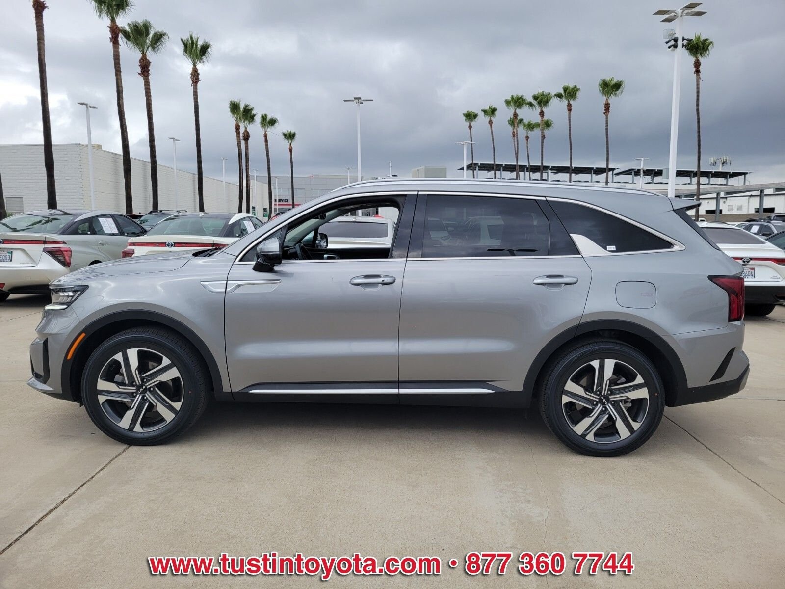 Used 2023 Kia Sorento SX Prestige w/ Panoramic Sunroof Package AWD/4WD image 7