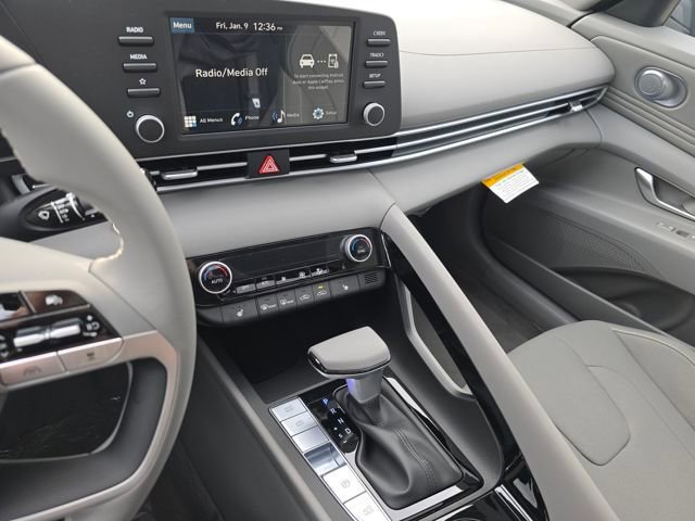 New 2026 Hyundai Elantra SEL Sport image 24