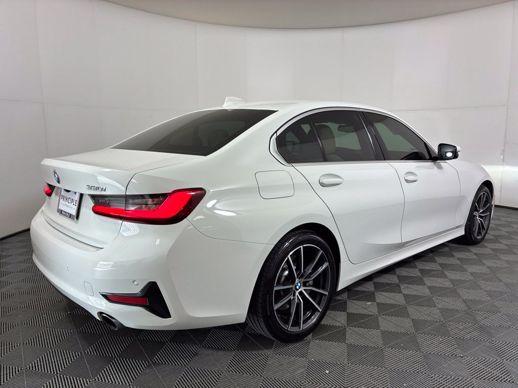 Used 2021 BMW 330i Sedan w/ Convenience Package RWD image 5