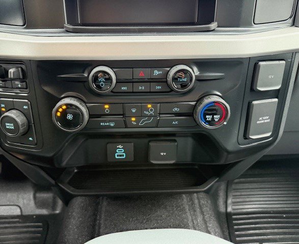 New 2026 Ford F550 4x4 Crew Cab image 12
