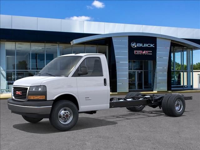 New 2025 GMC Savana 4500 4500 Van image 2