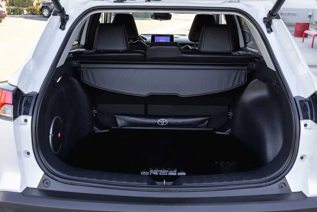 Certified 2024 Toyota Corolla Cross XLE w/ Convenience Package image 8