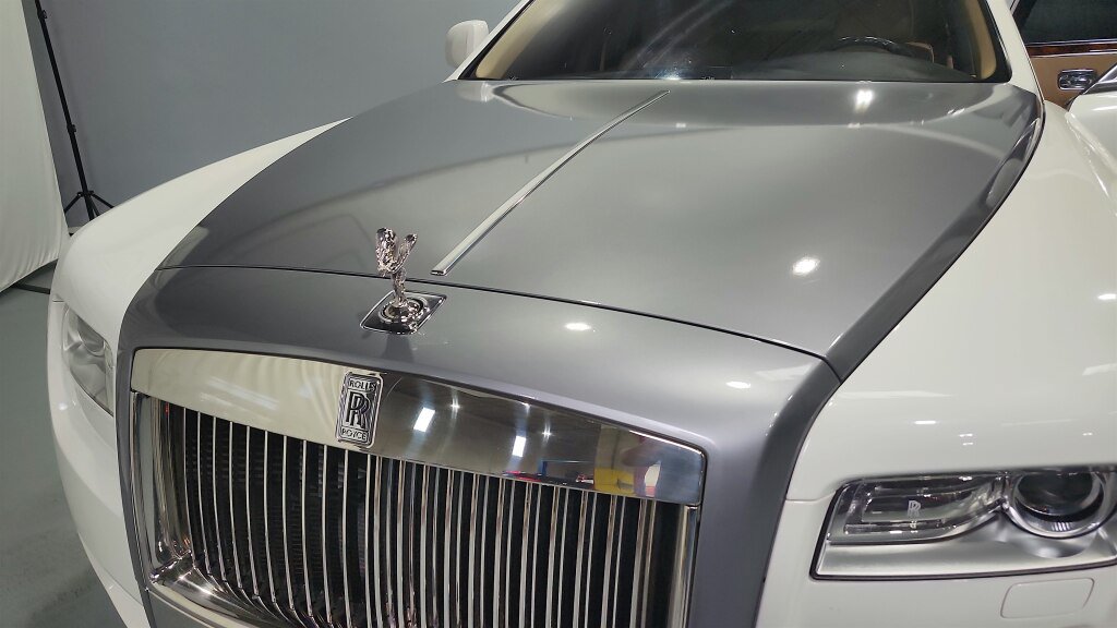 Used 2010 Rolls-Royce Ghost RWD image 24