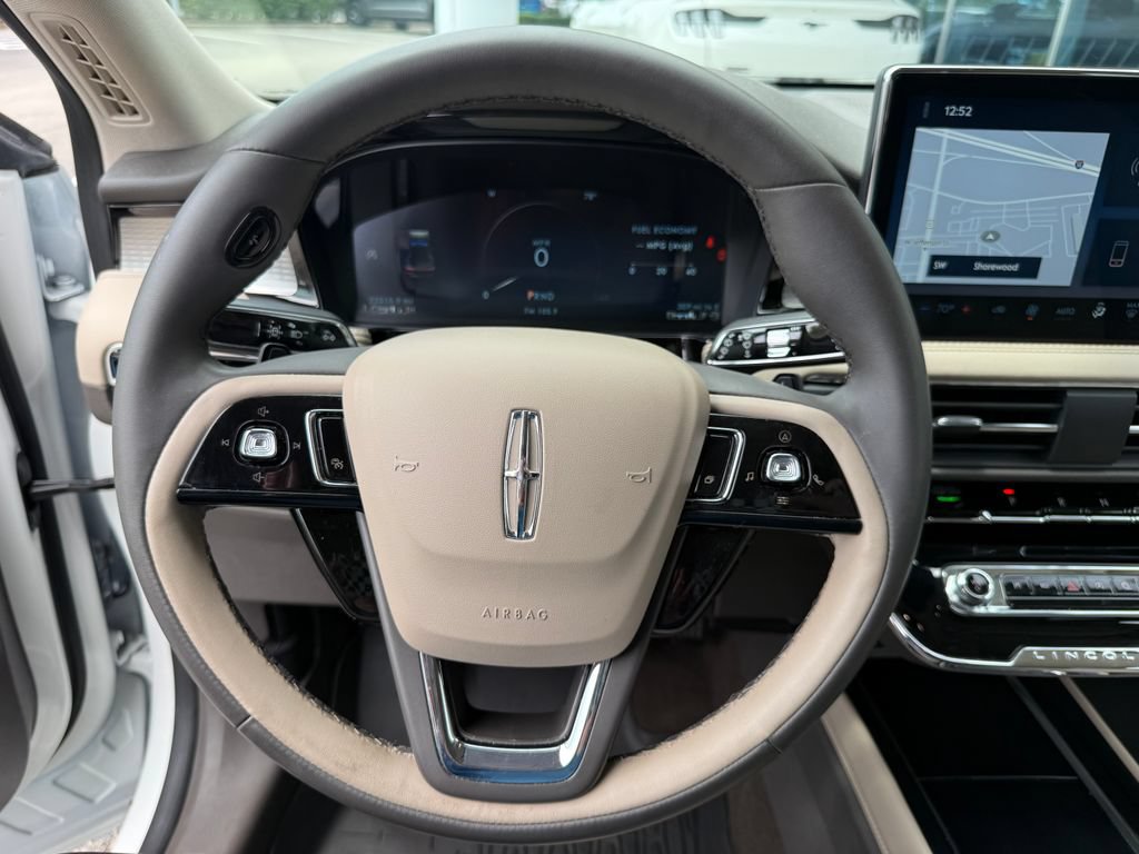 Used 2023 Lincoln Corsair AWD image 22