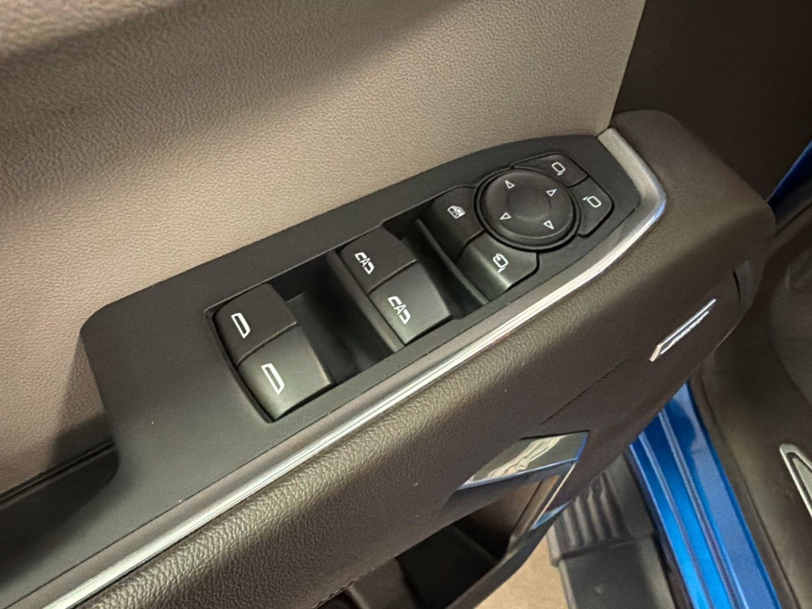 Used 2023 Chevrolet Silverado 1500 LTZ AWD/4WD image 14