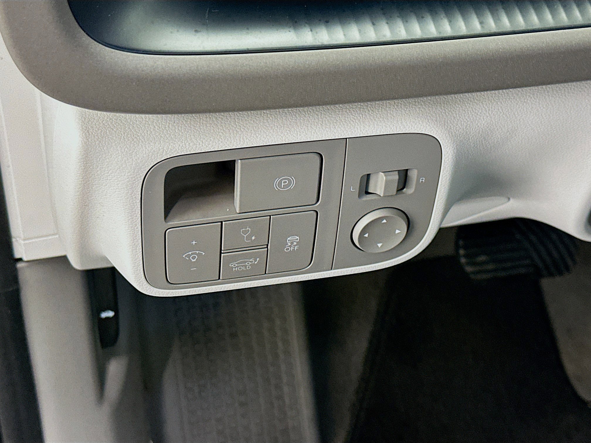 Used 2024 Hyundai Ioniq 6 SEL image 17