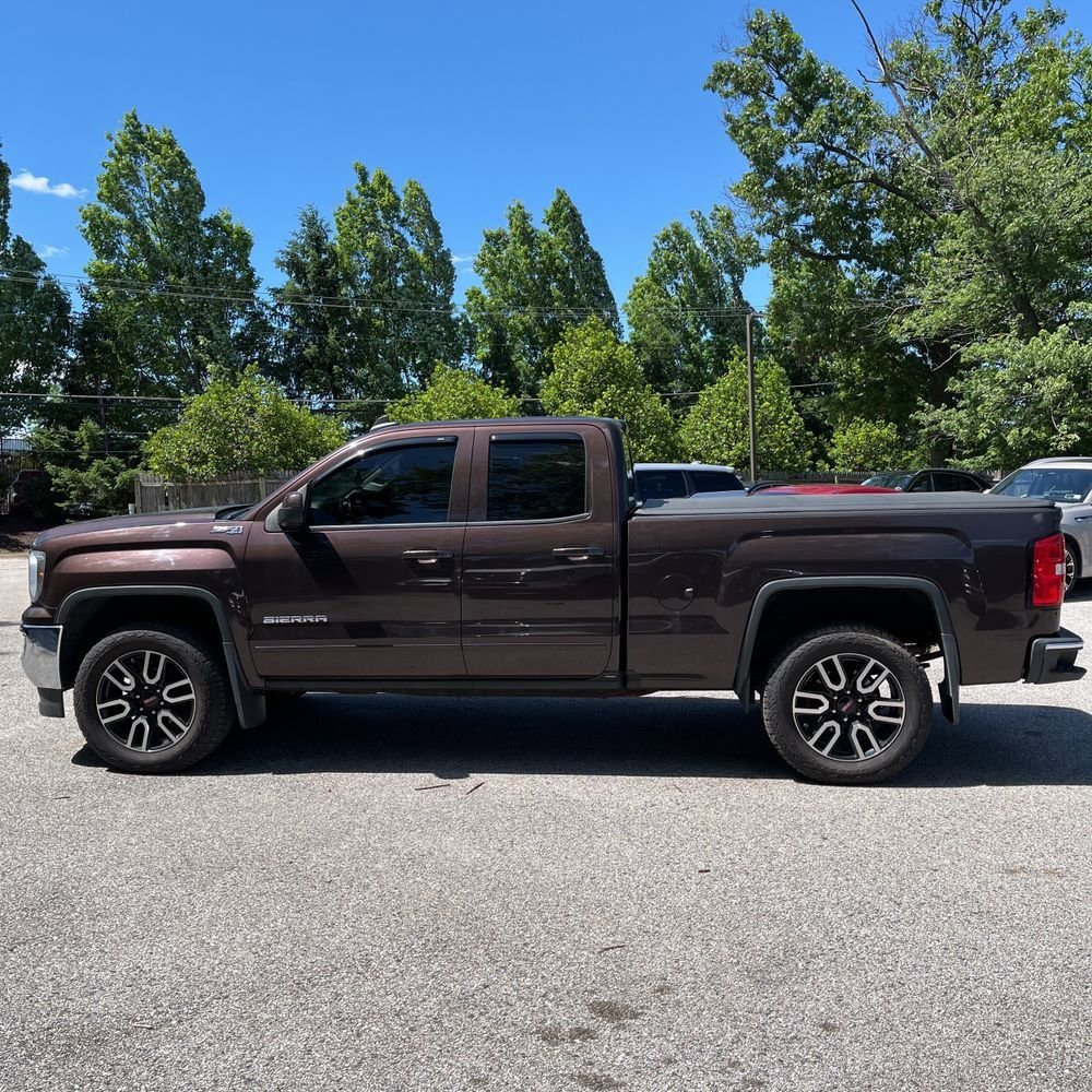 Used 2016 GMC Sierra 1500 SLE w/ SLE Value Package AWD/4WD image 4