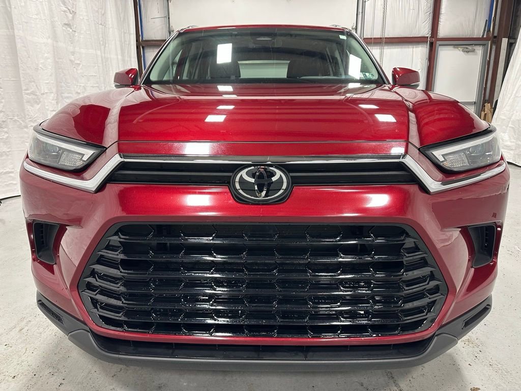 Used 2025 Toyota Grand Highlander FWD image 2