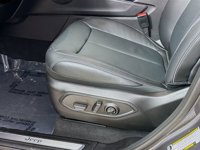 New 2025 Jeep Grand Cherokee Overland image 19