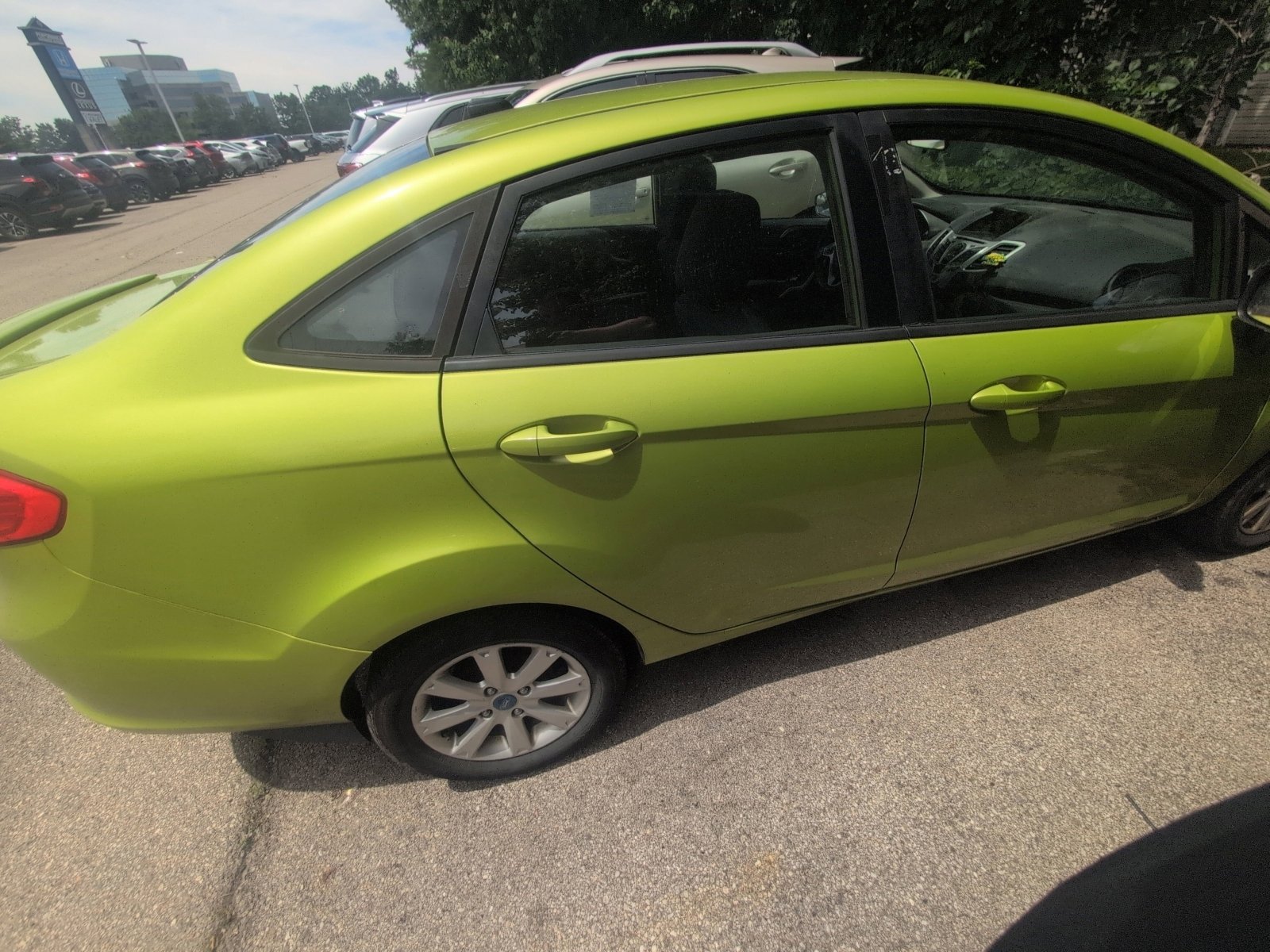 Used 2011 Ford Fiesta SE w/ 203A Rapid Spec Order Code FWD image 31