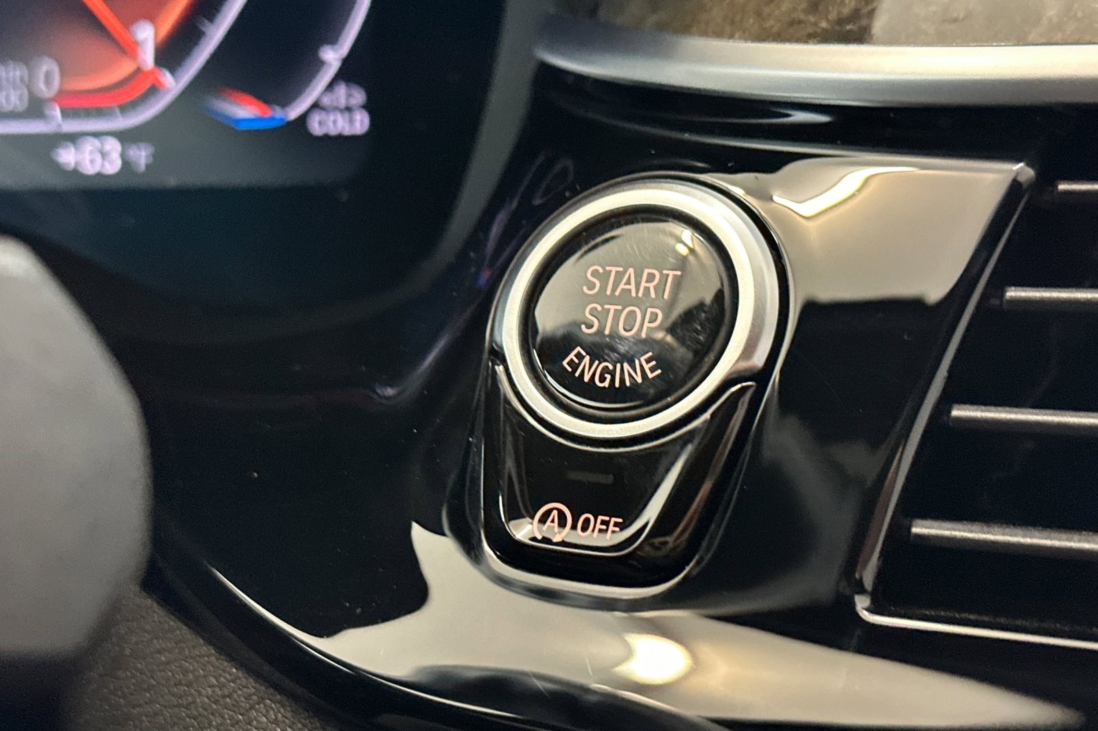 Certified 2023 BMW 530i w/ Convenience Package image 33