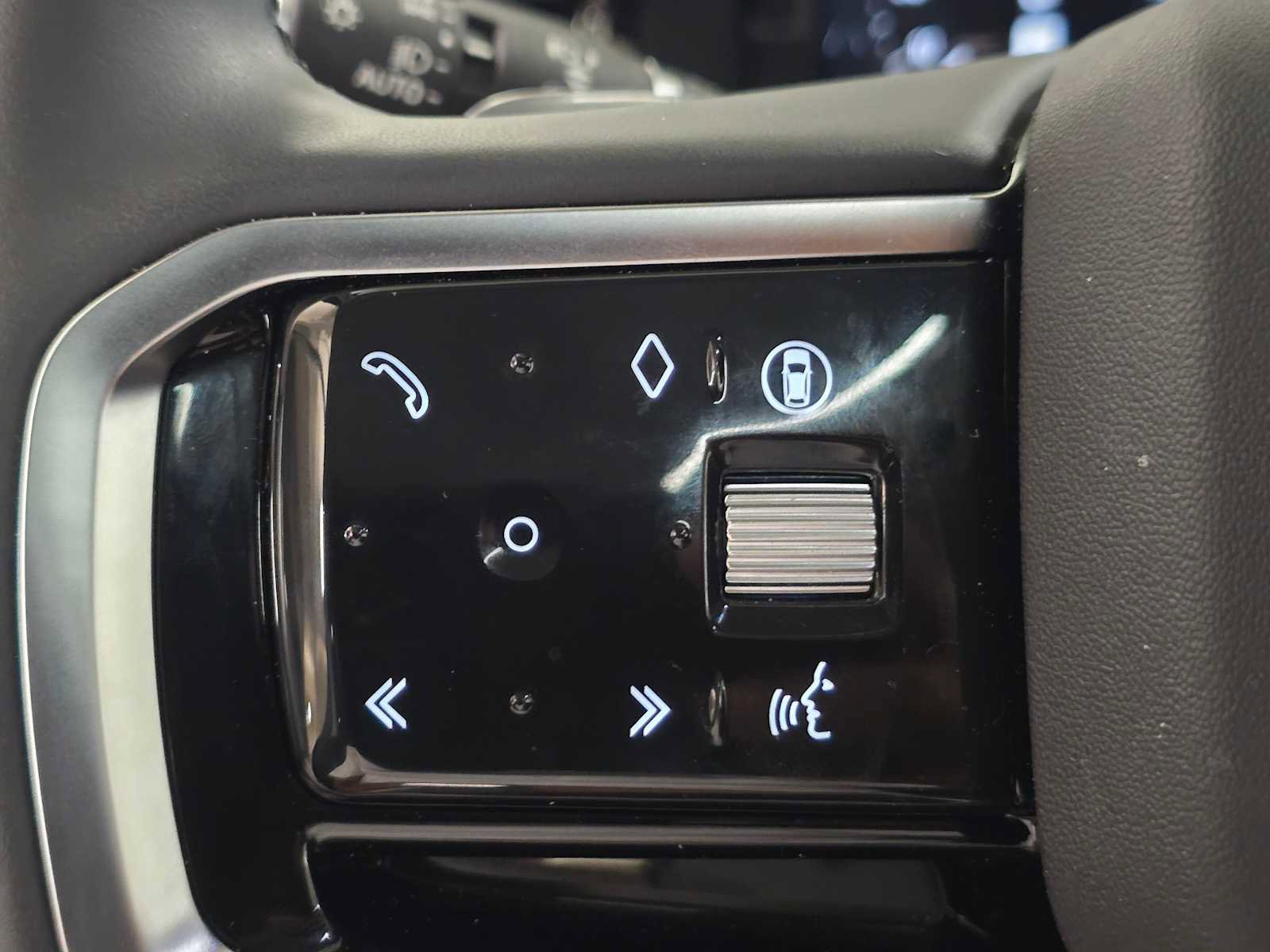 Used 2025 Land Rover Discovery Sport S AWD/4WD image 33