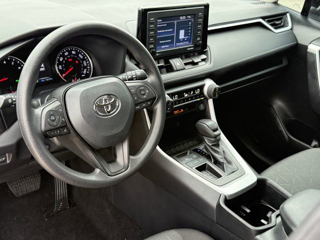 Used 2022 Toyota RAV4 XLE w/ Convenience Package image 10