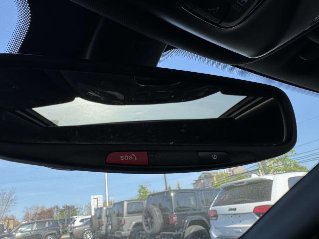 Used 2022 Jeep Compass Limited w/ (RED) Package image 18