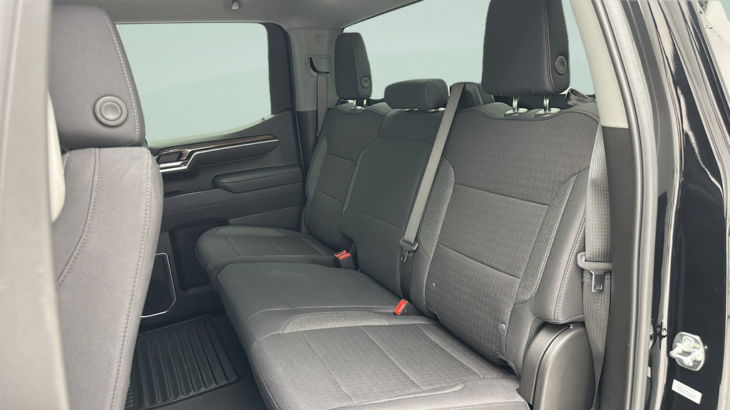Used 2025 Chevrolet Silverado 1500 LT AWD/4WD image 13