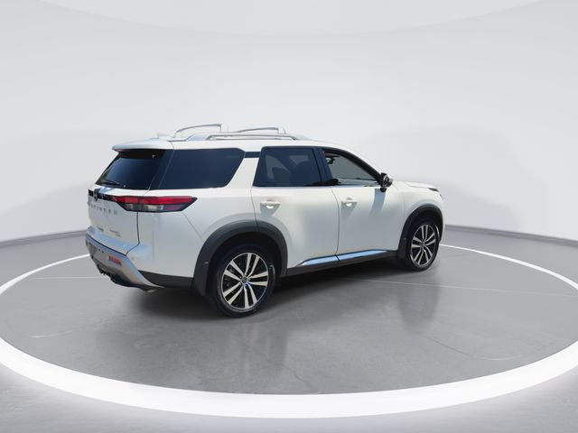 Used 2024 Nissan Pathfinder Platinum w/ Cargo Package AWD/4WD image 8
