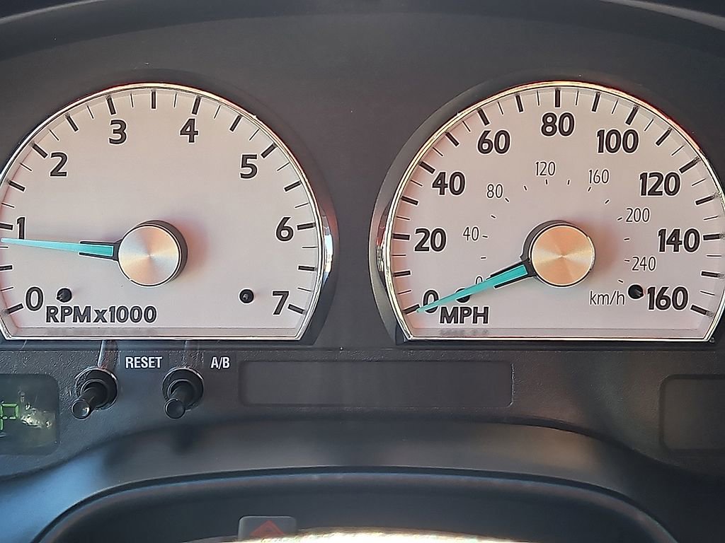 Used 2003 Ford Thunderbird image 20