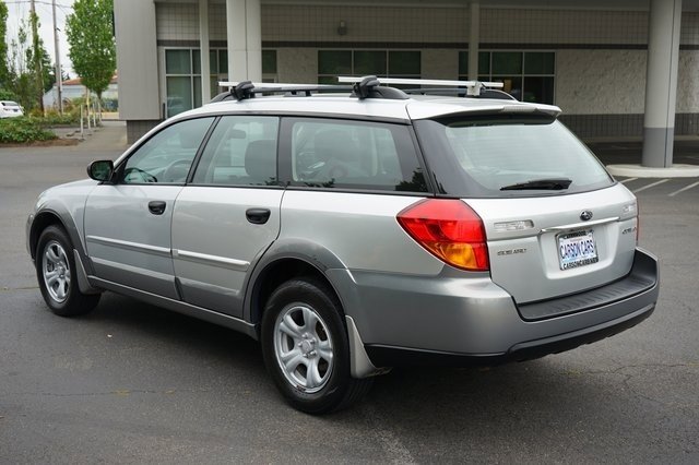 Used 2007 Subaru Outback 2.5i image 6