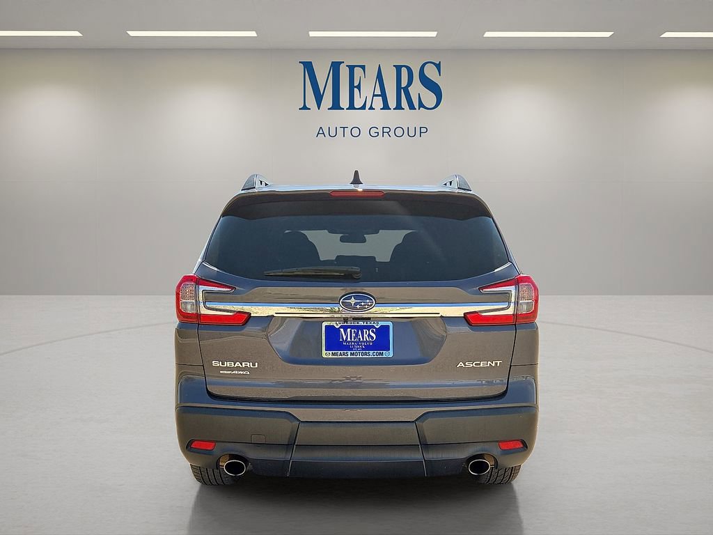Used 2023 Subaru Ascent Premium image 4