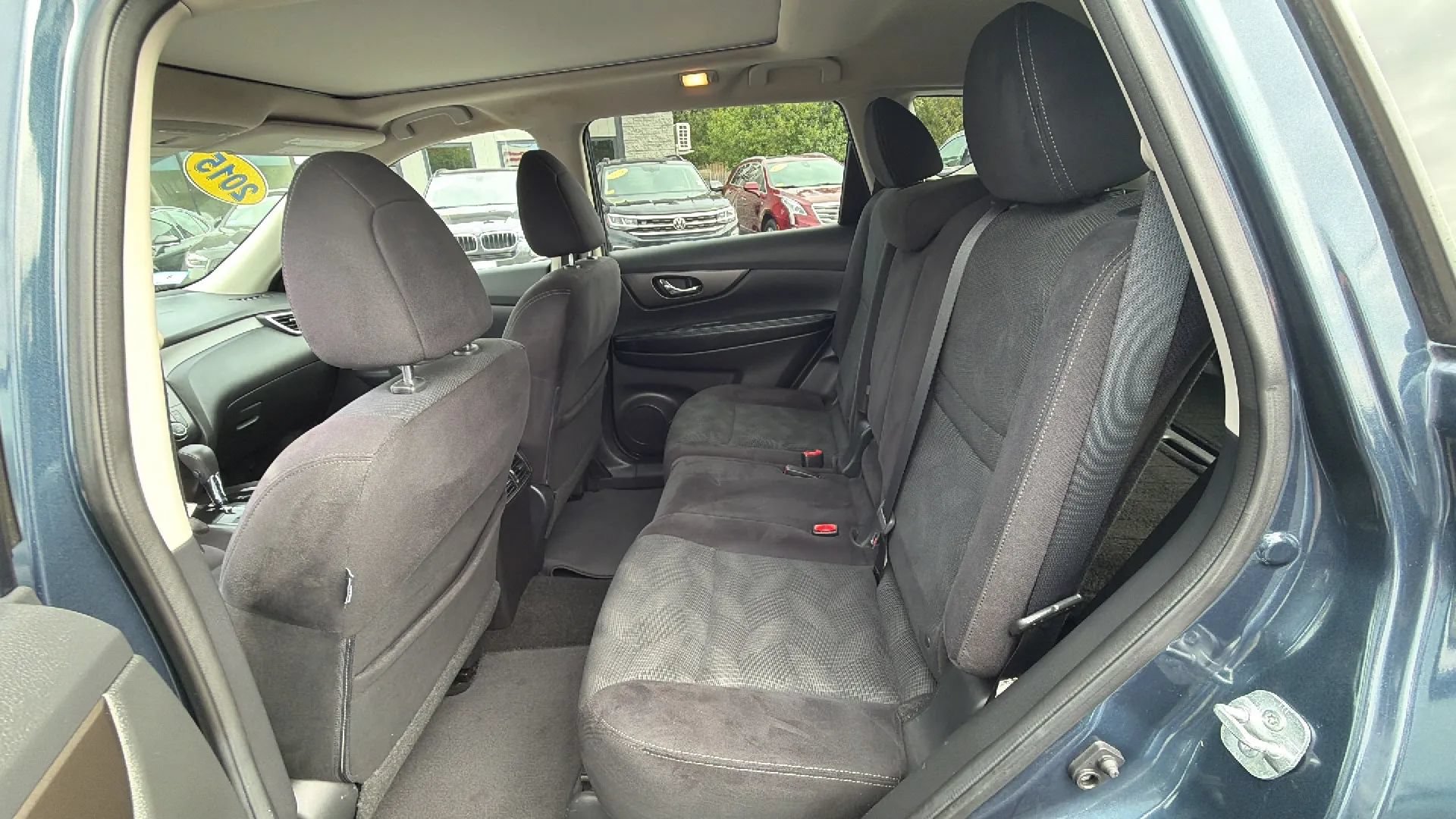 Used 2015 Nissan Rogue SV w/ SV Moonroof Package AWD/4WD image 13