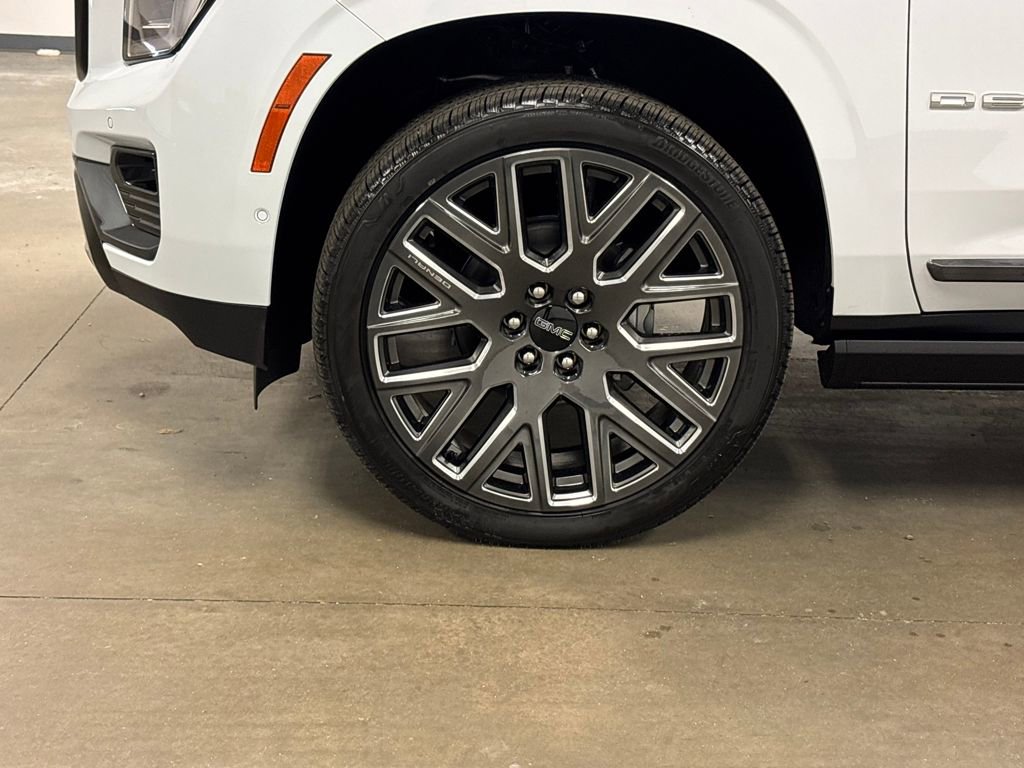 New 2026 GMC Yukon XL Denali Ultimate w/ LPO, Floor Liner Package image 10