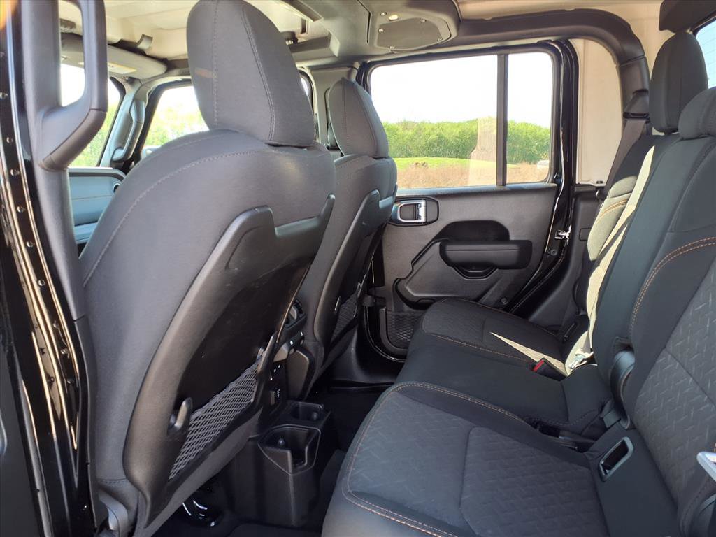 Used 2026 Jeep Gladiator Mojave AWD/4WD image 23