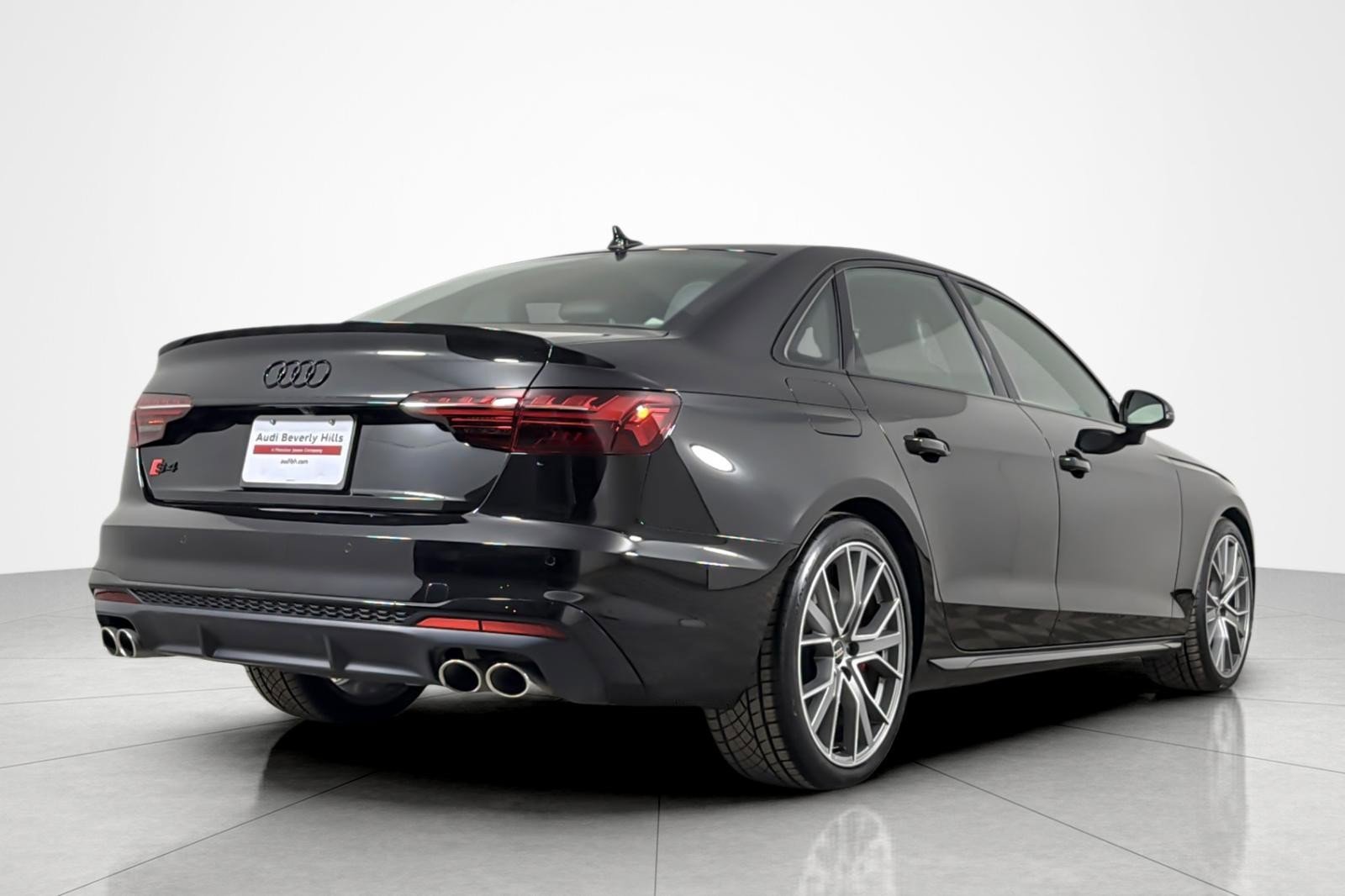 Used 2022 Audi S4 Premium Plus w/ Premium Plus Package image 5