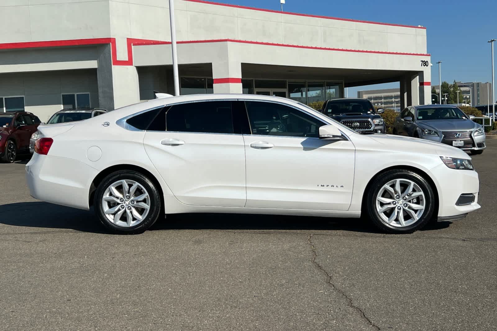 Used 2016 Chevrolet Impala LT w/ Convenience Package FWD image 6