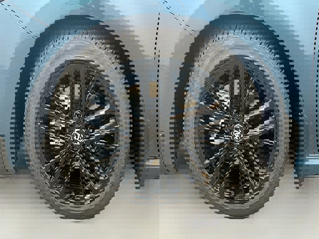 New 2026 Toyota Camry SE image 9