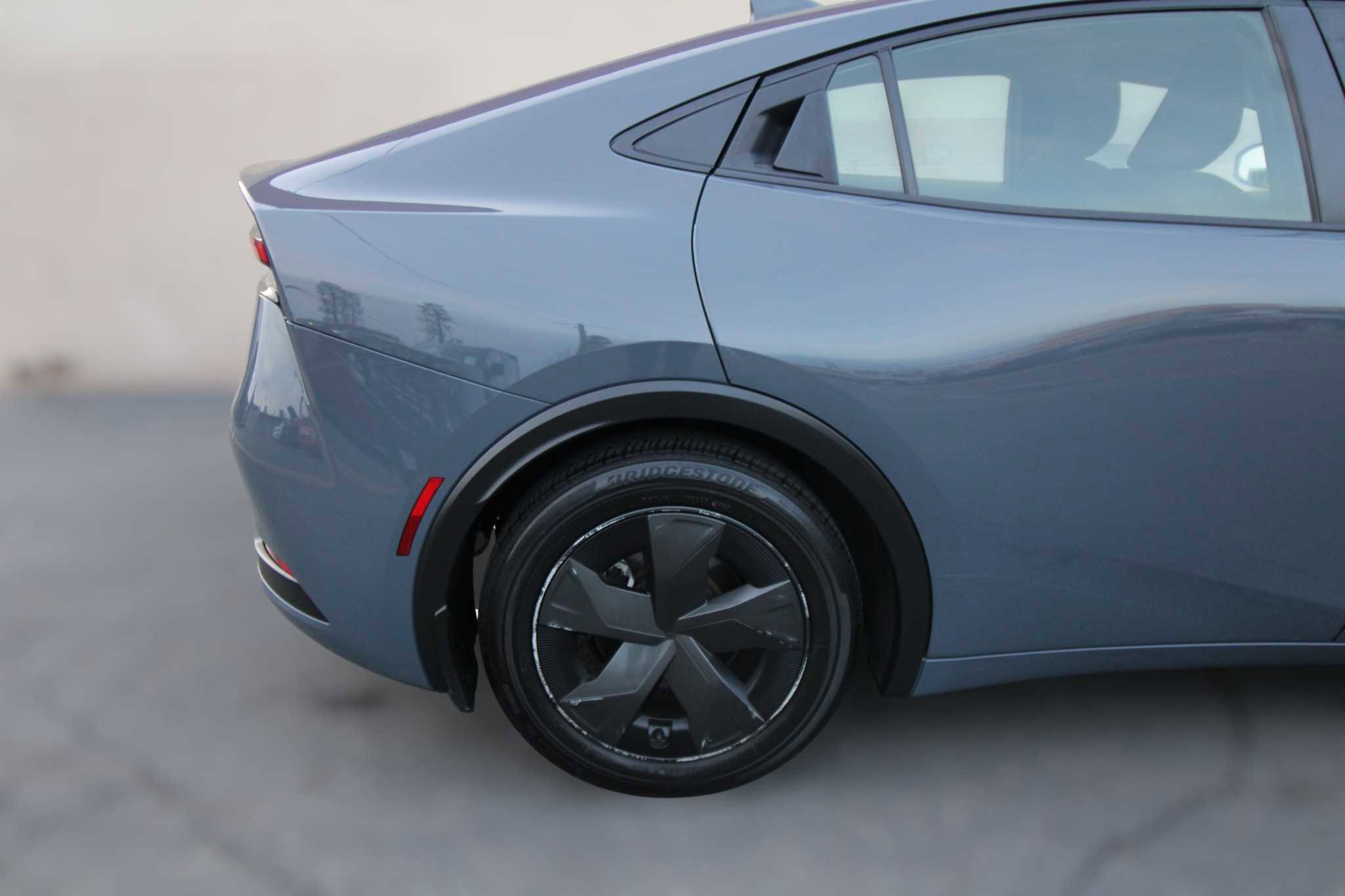 Used 2023 Toyota Prius LE image 9