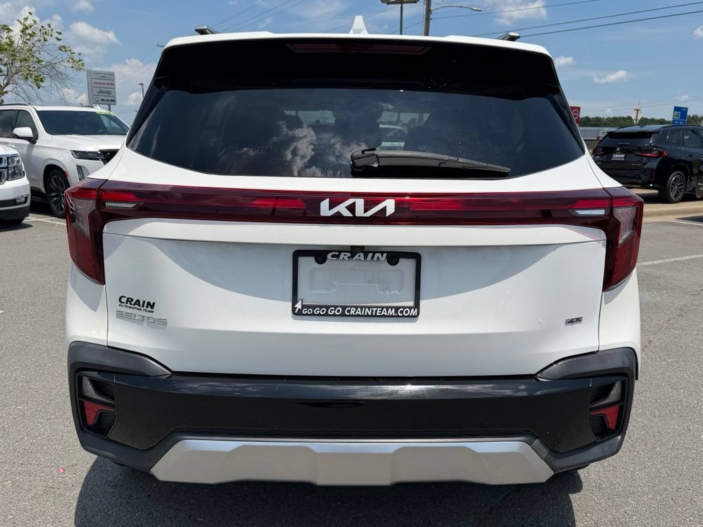 Certified 2024 Kia Seltos SX w/ SX Sunroof Package AWD/4WD image 6