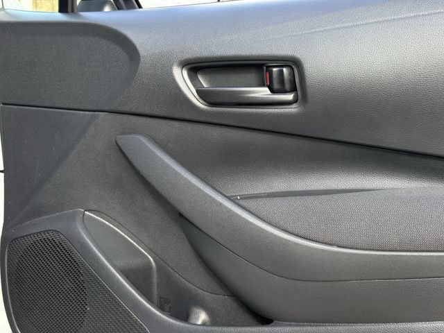 Used 2025 Toyota Corolla LE FWD image 27